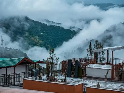 Shimla Apartment | OCB Stays Cozy 1BHK - Ideal for Couples