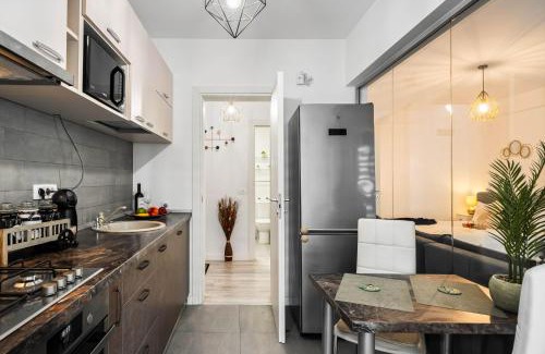Militari Apartment | OCCO by the Park