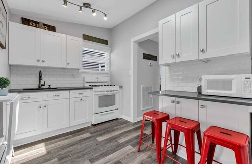 Point Pleasant Beach Cottage | OCE253 | Updated cottage across from the beach & boardwalk! Has parking! by Shore Points Vacations