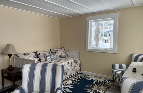 Homer Cottage | Ocean and Mountain View Beach House with Hot tub and Fire Pit