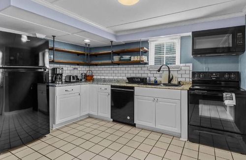 Ocean Drive House | "Ocean and Sand" 2BR/2BH house, 1 block to the beach
