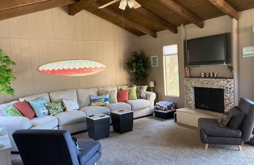 San Simeon House | Ocean and Village Views - a short walk to everything!