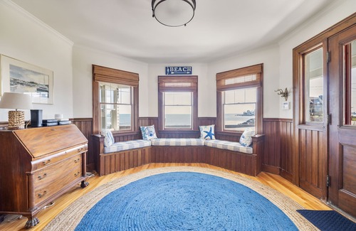 Kennebunk House | Ocean/Beach With Magnificent Views: A Unique New England Experience !