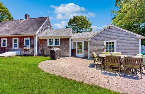 South Yarmouth House | Ocean Bird Nest