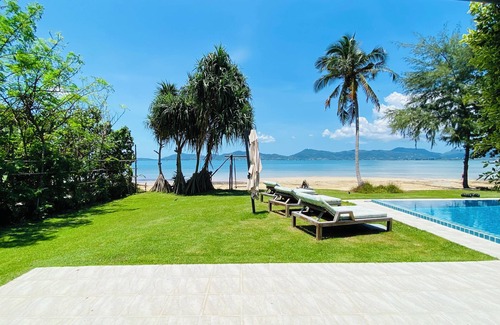 Wichit Villa | Ocean Bliss Beach House - directly on the beach in serene Ao Yon, Phuket