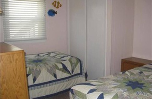 Surf City House | Ocean Block. Surf City. Duplex. Beach Badges. WIFI. Updated Kitchen. Deck.Surf.