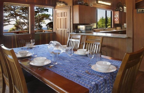Jenner House | Ocean Bluff Serenity Awaits You!