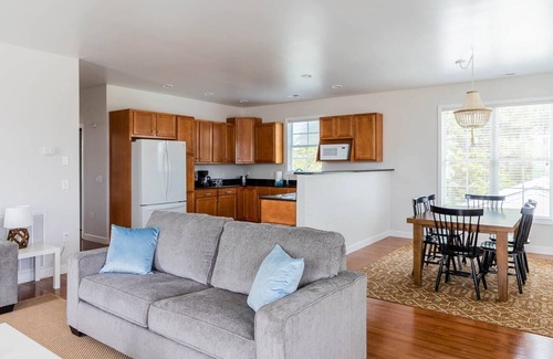 Wilmington Beach House | Ocean Breeze at CB - 0.2miles to the Beach!