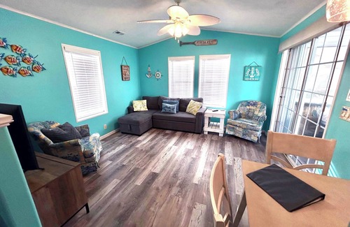 Cutthroat Harbor Estates Cottage | Ocean Breeze at Venture Out 537