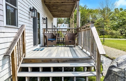 Owls Head House | Ocean Breeze East Wind – Walk to Beach, Sleeps 6
