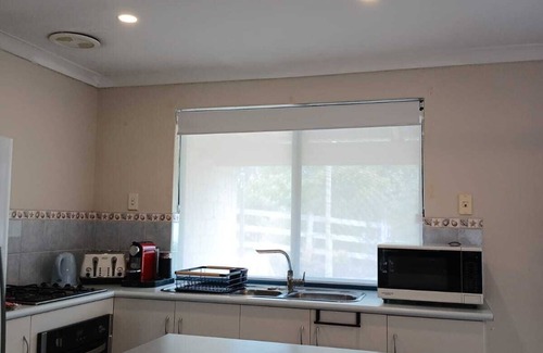 Preston Beach House | Ocean breeze Villa 3BR nWalk to the beach nNo pets