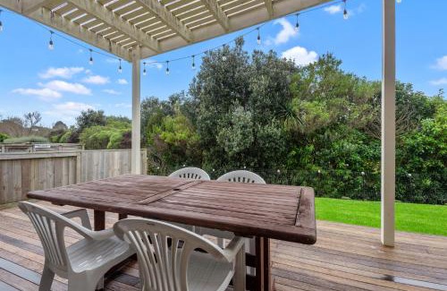 Waihi Beach House | Ocean Breeze - Waihi Beach Holiday Home