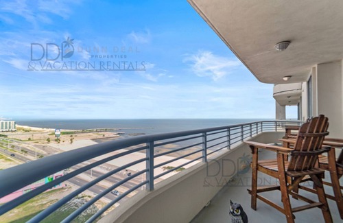 Biloxi Condo | Ocean Club 1106 Enjoy panoramic views of the Gulf!