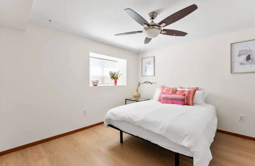 Sunset Cliffs House | ocean front 1-bedroom house in fantastic San Diego with AC, WiFi