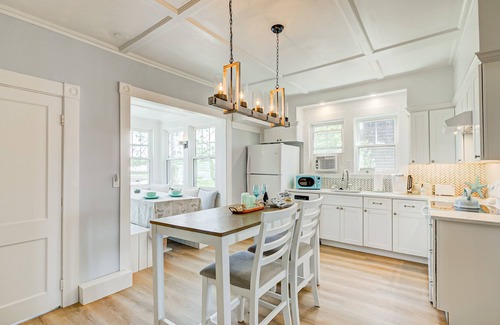Gloucester House | Ocean front and 3 beaches across,parks, short walk to historic downtown!