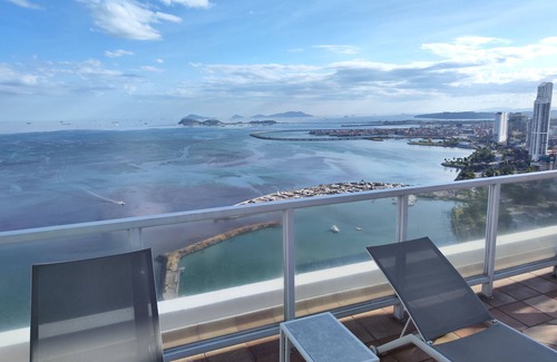 Calidonia Apartment | Ocean Front Apartment in the Best Location, Fully furnished