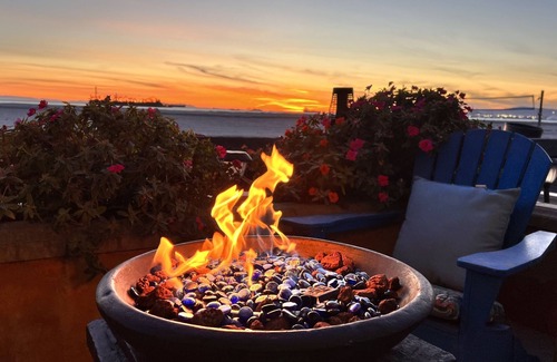 North Long Beach Apartment | Ocean-Front Beach Studio Apartment On the Sand, kitchenette, Great wi-fi