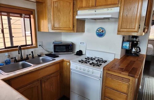 Smith River Cabin | Ocean Front Cabin 12 with Private Jacuzzi & Spectacular Views (Private Beach Owned By White Rock Resort)