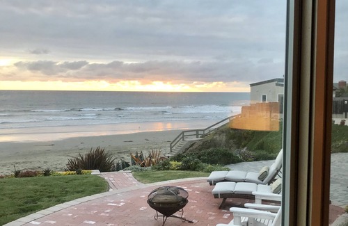 Cayucos House | Ocean Front Cottage! Beauty on the outside, Charm on the inside!