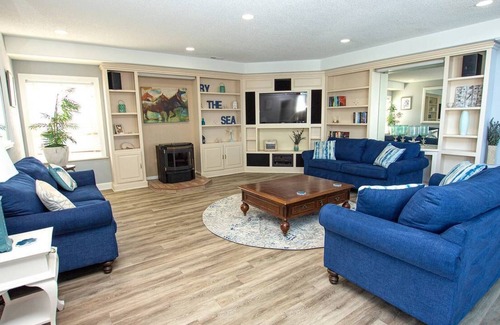 Corolla House | Ocean Front Home on The Outer Banks w/Pool, Theater, Game Room, & Pet Friendly!