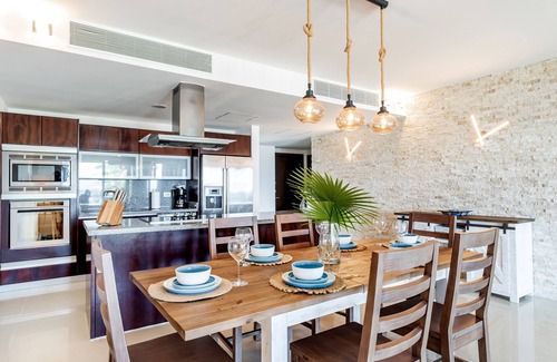 Puerto Juarez Condo | Ocean Front Middle floor bedroom 3 bath sleeps 6