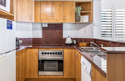 Mooloolaba Apartment | Ocean Front Mooloolaba Esplanade Apartment 2BR