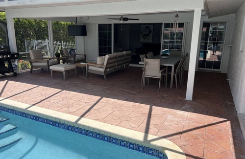 Royal Harbor House | Ocean front Naples Bay with Access to Downtown 5th Ave Restaurants and shoping