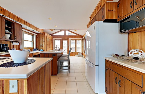 Wells Beach House | Ocean Front! On the sand! Stunning 5 BR house on Atlantic Ave, Wells Beach!