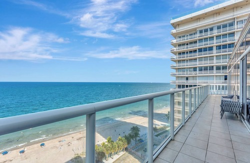 Bermuda Riviera Apartment | Ocean Front Penthouse