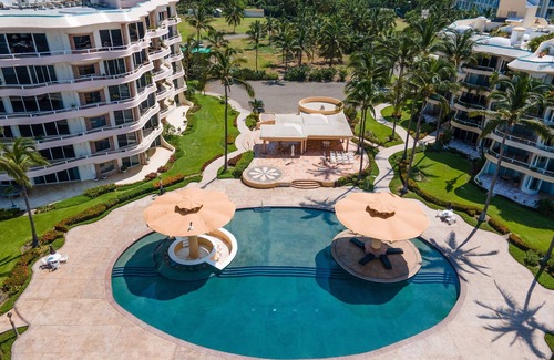 Flamingos Apartment | Ocean Front Penthouse, Pool, Sleeps 6 people