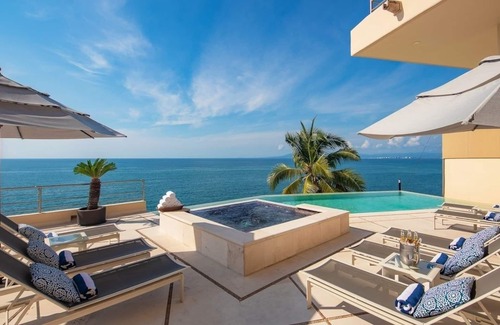 Mayto Villa | Ocean front private villa in Puerto Vallarta with beach access and, infinity pool and views