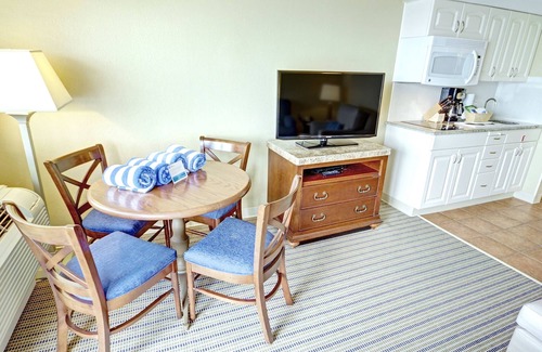 The Point Condo | Ocean Front View! Wyndham Inn on Long Wharf Resort