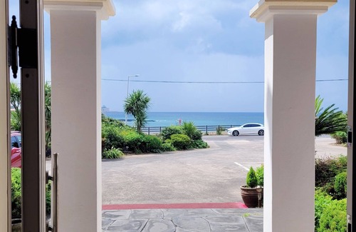 Aewol Villa | Ocean-front Villa, Perfect place for gathering