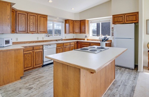 Bayshore House | Ocean Front with Views! Bridge Views! Sandy Beach!