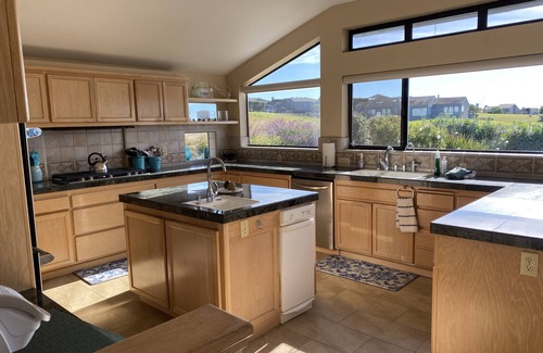 Bodega Bay House | Ocean, Golf course and Mountain Views.Walk 3/4mi to the beach