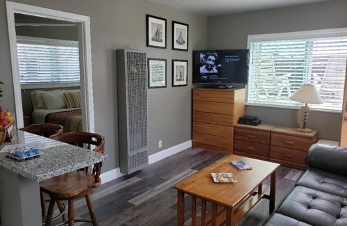 Old Towne House | Ocean & Island Views from Large Private 25ft x 12ft Deck! n