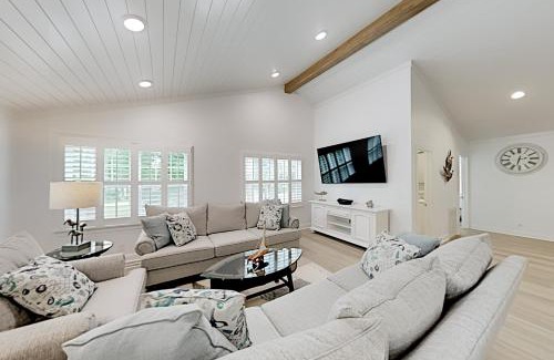 Ocean Isle Beach House | Ocean Isle Hidden Retreat A