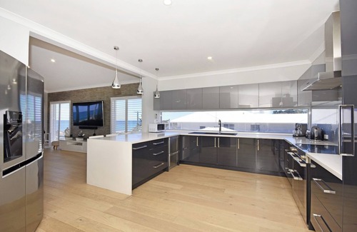 Yanchep House | Ocean Oasis home @ the beach with views and pool