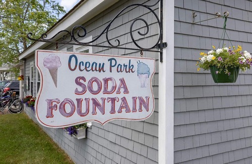 Ocean Park House | Ocean Park Unmatched Beauty, 6Bd 3Ba Remodel, A/C, Sleeps 12, 7min walk to beach