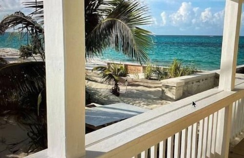 Bahama Palm Shores Villa | Ocean Pearl On The Beach Villa , ManOWar Cay, Abaco, Bahamas