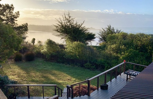 Gualala House | Ocean & River View EVC Hot & Cold Tubs Outdoor Shower Walk to Town Dog Friendly