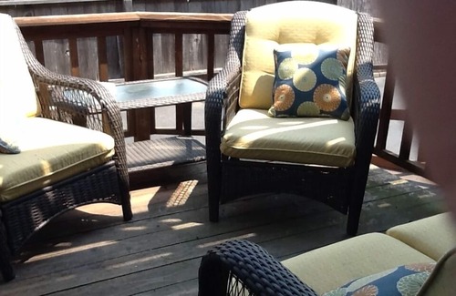 Morro Bay House | Ocean's Breeze, a welcoming space to gather in the 'Heights'. Pet friendly!