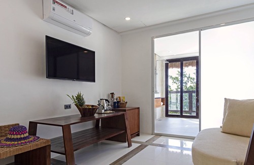 Lanas Hotel | Ocean's Edge Resort