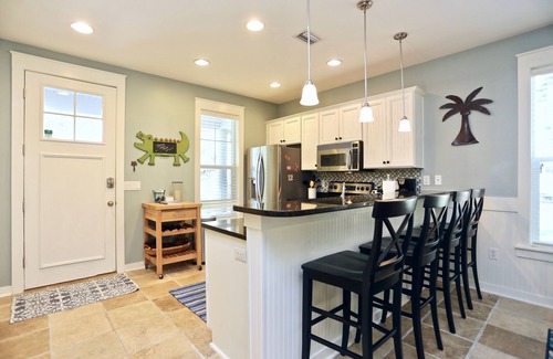 Laurel Grove Cottage | Ocean's Reach Beach home, 2 Golf Carts, 3 BR+Loft, Sleeps 6