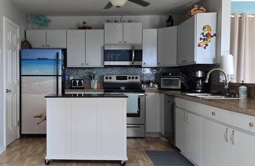 Rodanthe House | Ocean & Sound Views - Dog Friendly - 3BR/2Bath-3 min walk to beach.