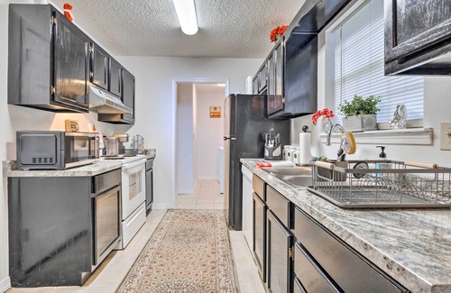 Gulf Hills House | Ocean Springs Home w/Sunroom ~ 5 Mi to Beach