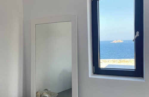 Paros Hotel | Ocean Stone Suite: Overlooking the Aegean Sea!