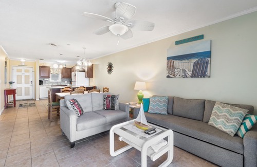 Cherry Grove Beach Condo | Ocean Terrace C3- 3rd Floor Condo with Great Views