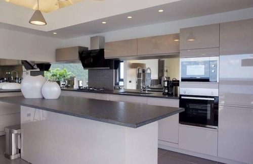 Flamands Villa | Ocean Touch Villa in Flammands