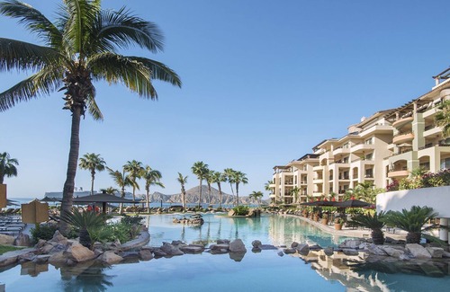 Colonia El Progreso Condo | Ocean View 1 Bedroom Condo Cabo San Lucas, multiple restaurants, spa and gym